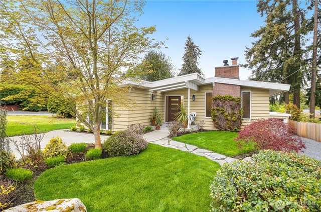 Property photo for 336 N 160th Street, Shoreline