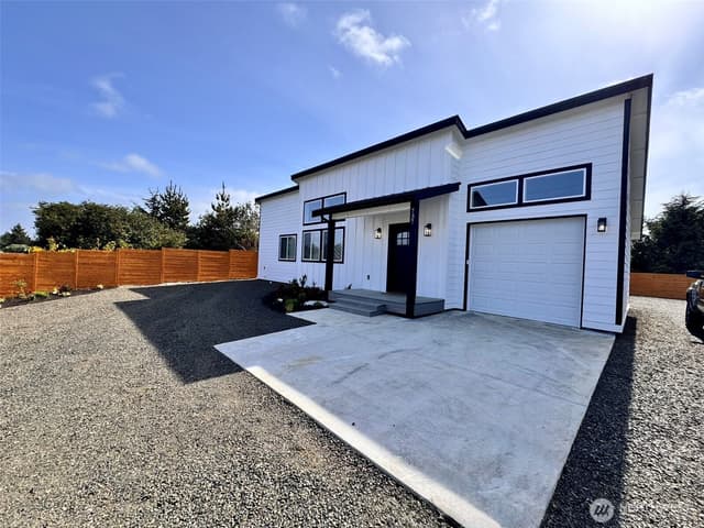 Property photo for 737 Ocean Shores Boulevard SW, Ocean Shores