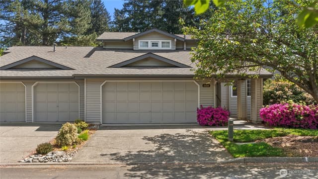 Property photo for 6614 113th Place SE, Bellevue