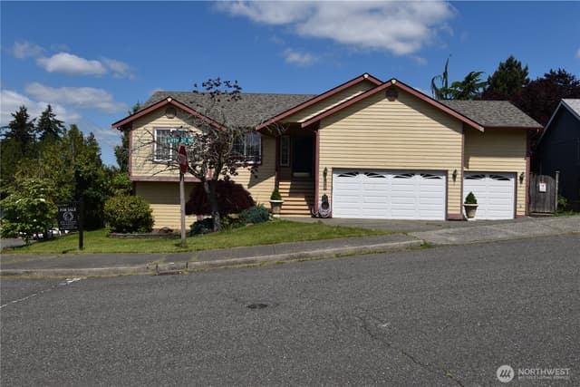 Property photo for 7601 69th Street NE, Marysville