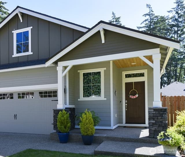 Property photo for 12825 Lakeholme Road SW, Lakewood