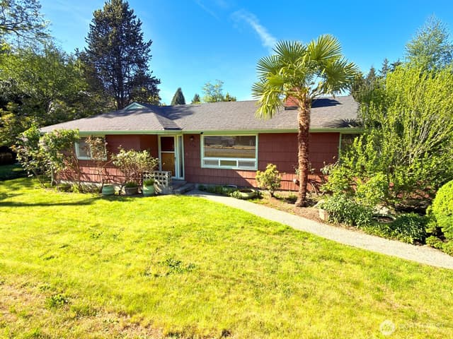 Property photo for 638 S 160th Street, Burien