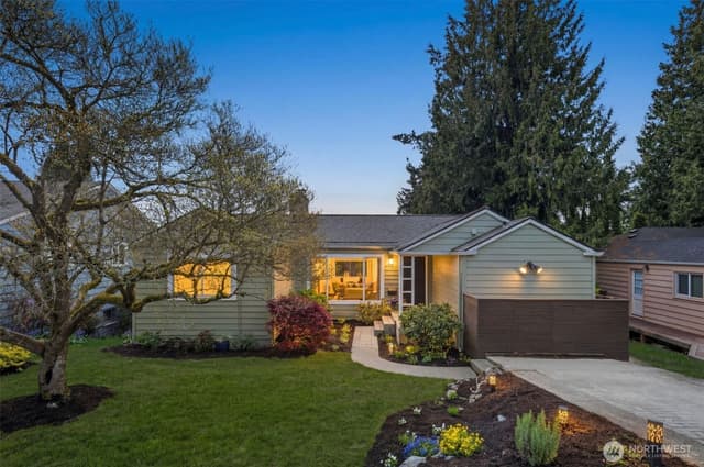 Property photo for 4531 Stanford Avenue NE, Seattle
