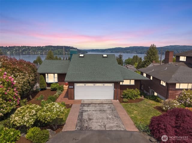 Property photo for 10468 Forest Avenue S, Seattle