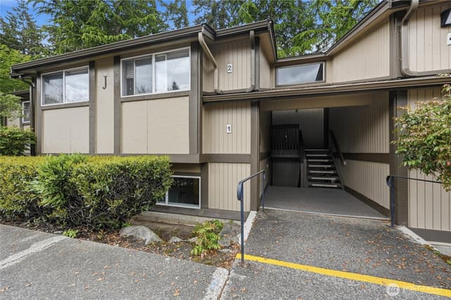 Property photo for 4727 176th Street SW #J-1, Lynnwood