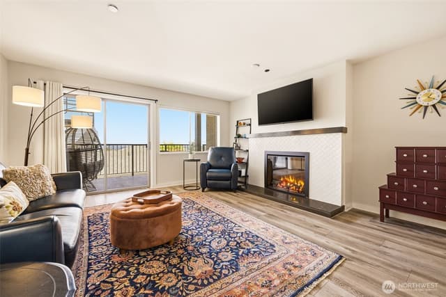 Property photo for 1902 Bridgeport Way W #105, University Place