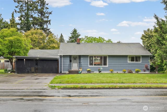 Property photo for 1609 W Pioneer Avenue, Puyallup