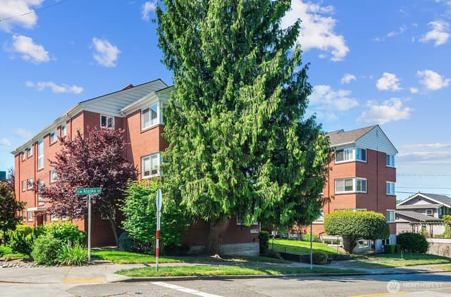 Property photo for 4407 SW Alaska Street #11, Seattle