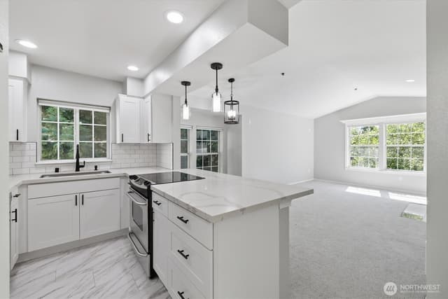Property photo for 2560 118th Avenue SE #3-301, Bellevue