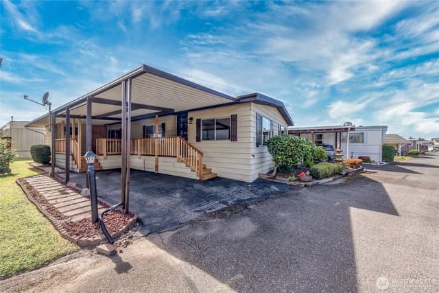 Property photo for 18501 52nd Avenue W #22, Lynnwood