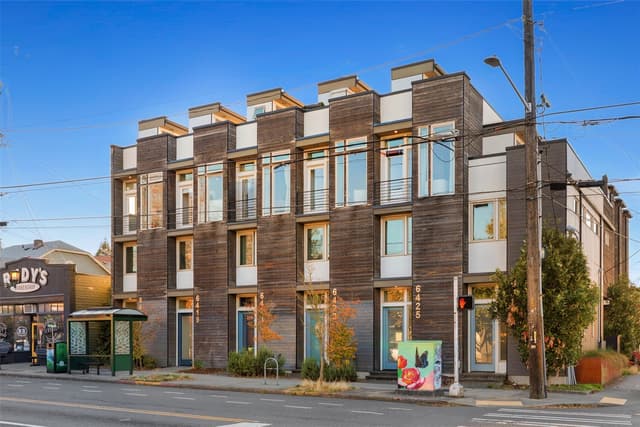 Property photo for 6419 Phinney Avenue N, Seattle
