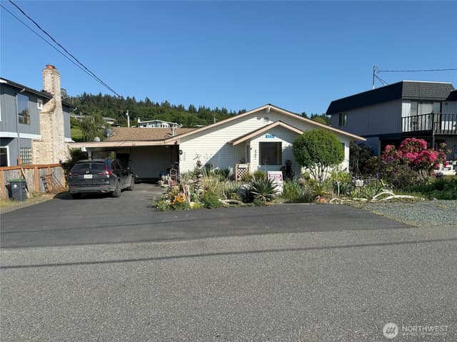 Property photo for 8201 Sandy Hook Drive, Clinton