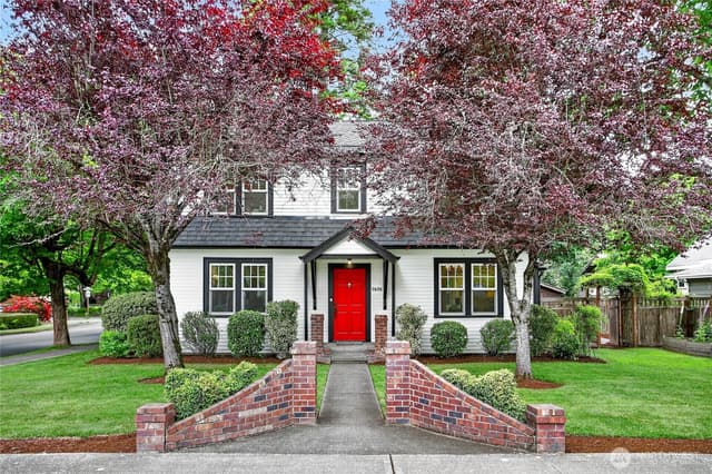 Property photo for 7876 Maple Avenue SE, Snoqualmie
