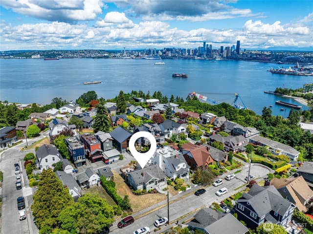 Property photo for 3722 SW Grayson Street, Seattle