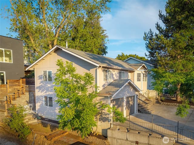 Property photo for 5050 35th Avenue S, Seattle