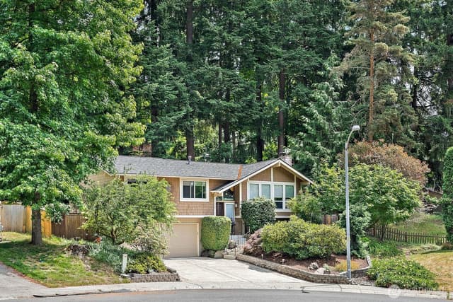 Property photo for 17117 NE 84th Street, Redmond, WA 98052