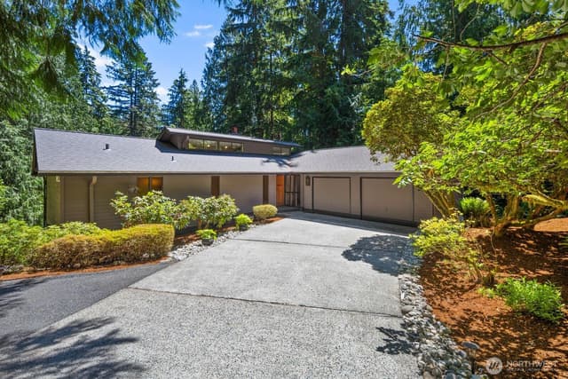 Property photo for 15826 266th Avenue SE, Issaquah, WA 98027