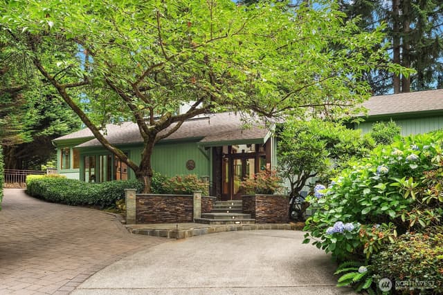 Property photo for 3825 132nd Avenue NE, Bellevue