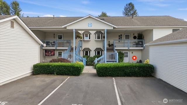 Property photo for 20617 28th Avenue W #D7, Lynnwood
