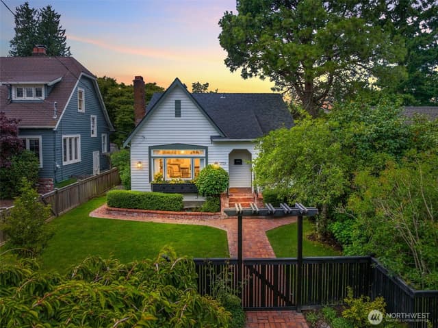 Property photo for 2729 38th Avenue SW, Seattle