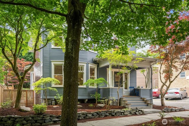 Property photo for 1715 E Mercer Street, Seattle