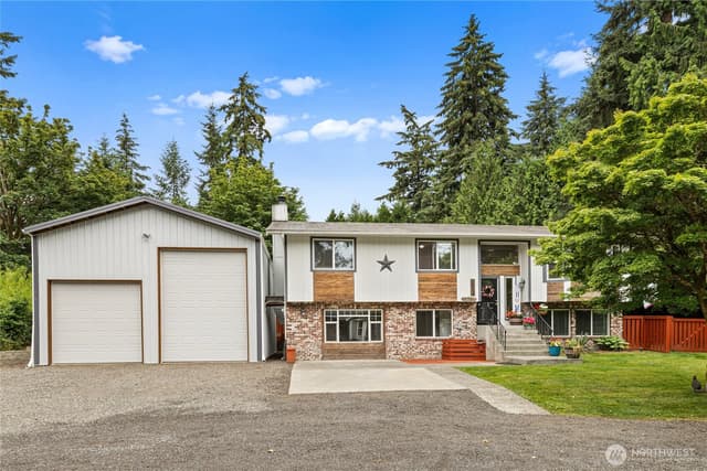 Property photo for 10913 30th Street Ct E, Edgewood