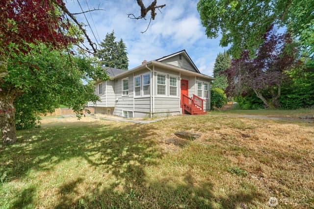 Property photo for 19401 8th Avenue S, Des Moines