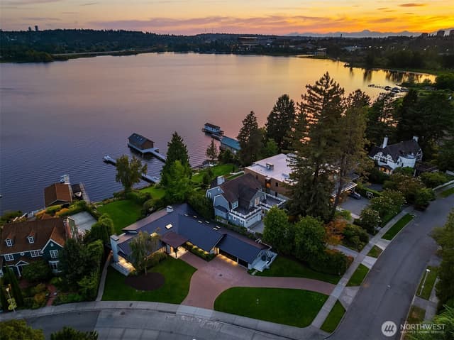 Property photo for 3517 43rd Avenue NE, Seattle