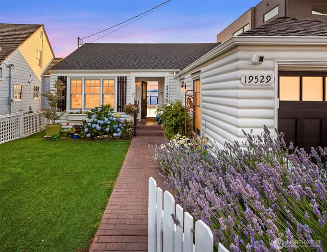 Property photo for 19529 27th Avenue NW, Shoreline