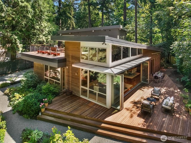 Property photo for 2716 107th Avenue SE, Beaux Arts