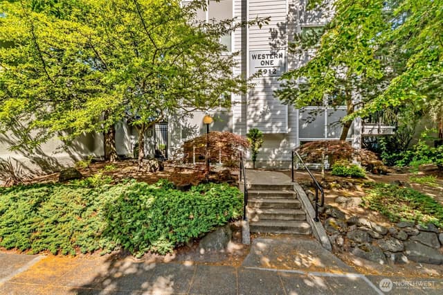 Property photo for 5912 California Avenue SW #102, Seattle