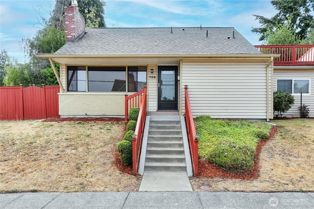 Property photo for 702 N Mullen Street, Tacoma