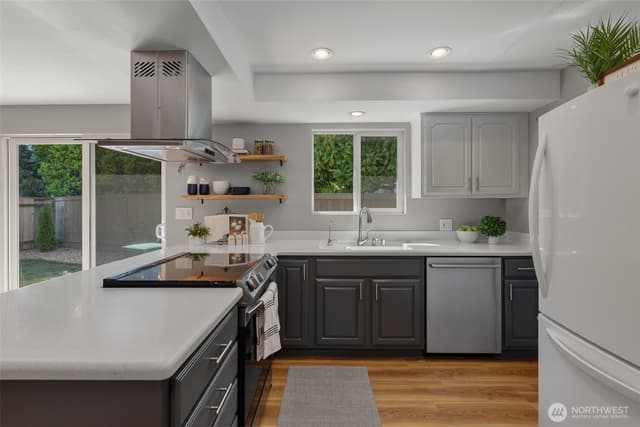 Property photo for 10527 Beardslee Boulevard, Bothell