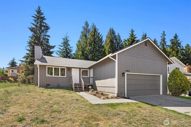 Property photo for 10816 10th Drive SE, Everett