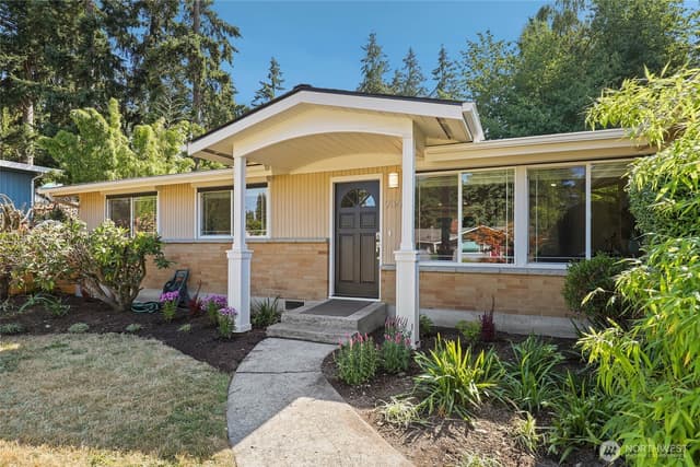 Property photo for 936 165th Avenue SE, Bellevue