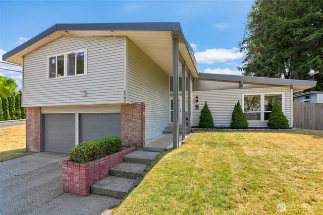 Property photo for 8502 41st Street W, University Place