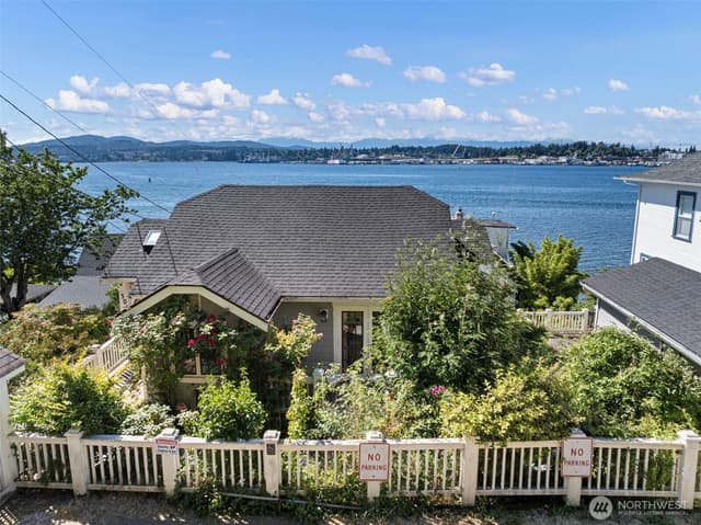 Property photo for 506 Perry Avenue N, Port Orchard