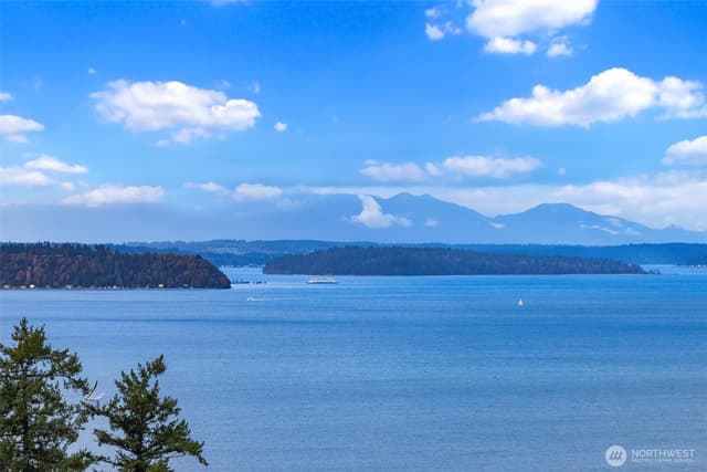 Property photo for 2802 SW 167th Place, Burien