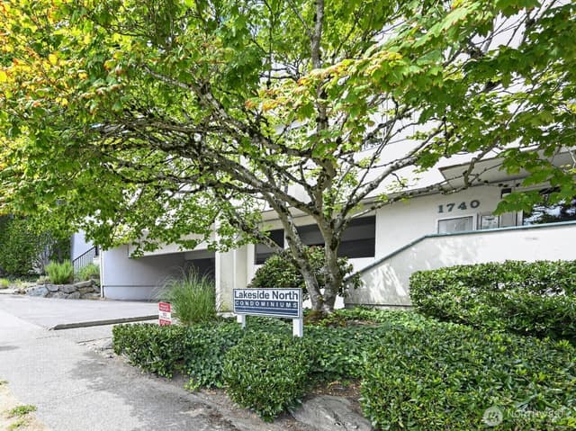 Property photo for 1740 NE 86th Street #101, Seattle