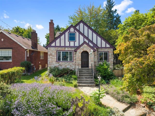 Property photo for 1047 NE 98th Street, Seattle