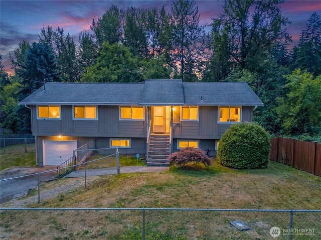Property photo for 302 137th Street SW, Everett