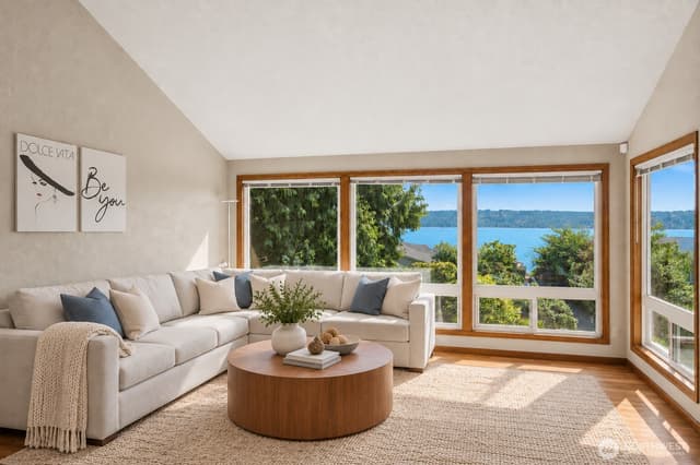 Property photo for 242 W Lake Sammamish Parkway SE, Bellevue