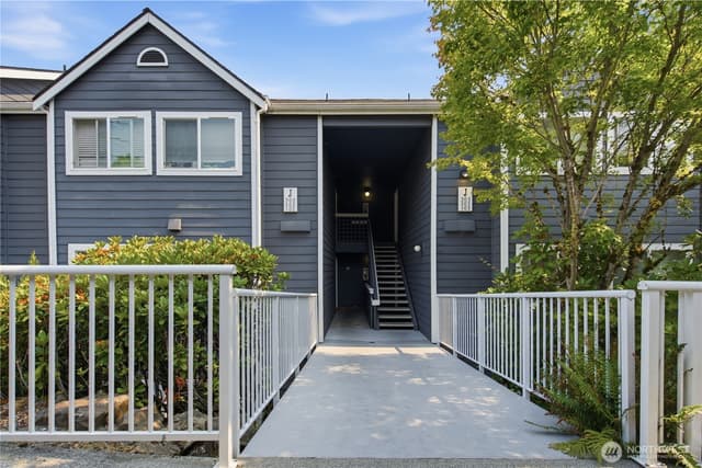 Property photo for 12611 109th CT NE #J202, Kirkland