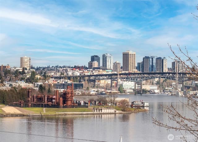 Property photo for 2040 Waverly Place N #301, Seattle