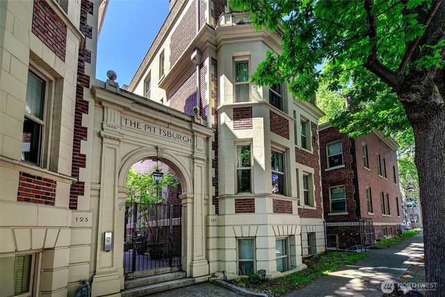 Property photo for 125 Warren Avenue N #J, Seattle