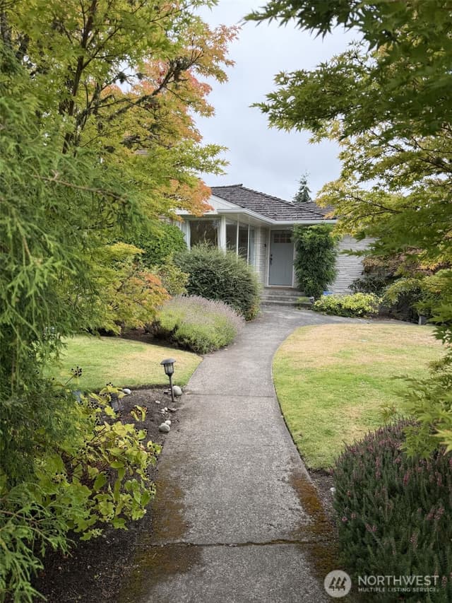 Property photo for 2652 37th Avenue W, Seattle