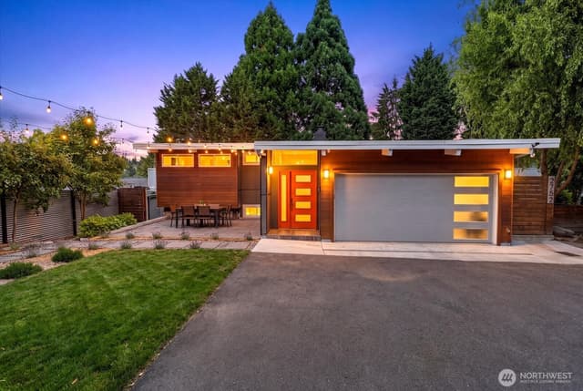 Property photo for 2752 NE 103rd Street, Seattle