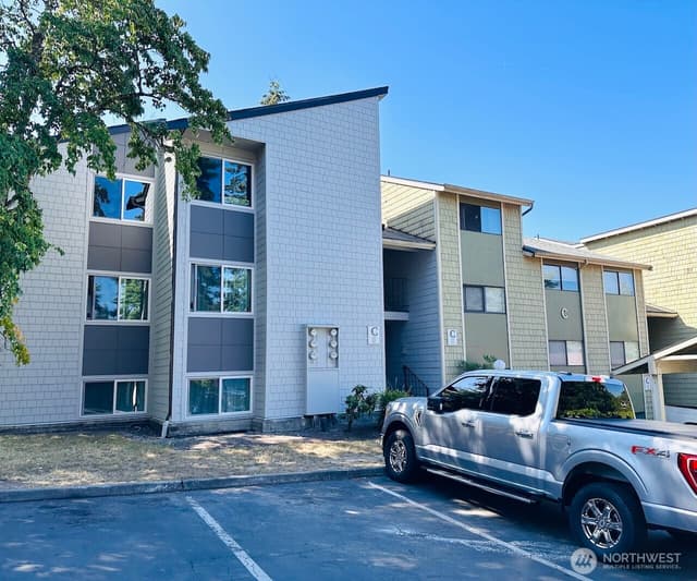 Property photo for 2020 Grant Avenue S #C301, Renton