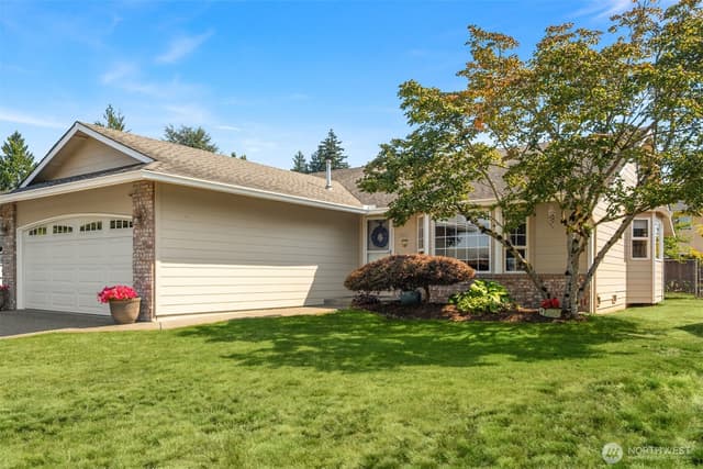 Property photo for 8215 49th Avenue NE, Marysville