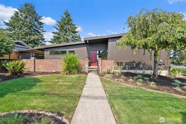Property photo for 8501 42nd Street W, University Place